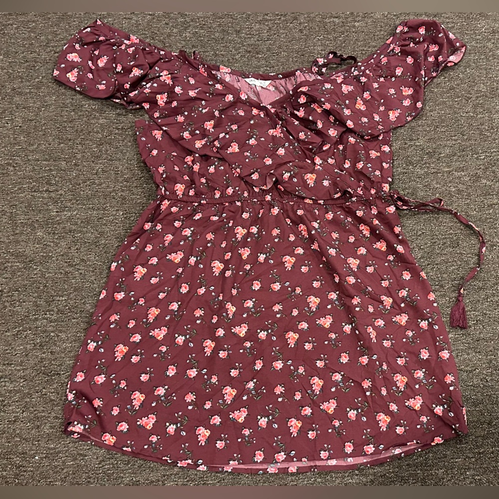 EUC Indulge Women's Sz 3X Midi Dress Floral Maroon Red Flowers Short Sleeves